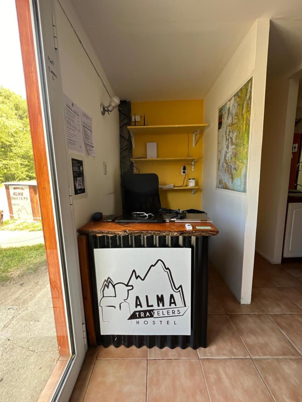 Alma Travelers Hostel El Chalten Εξωτερικό φωτογραφία
