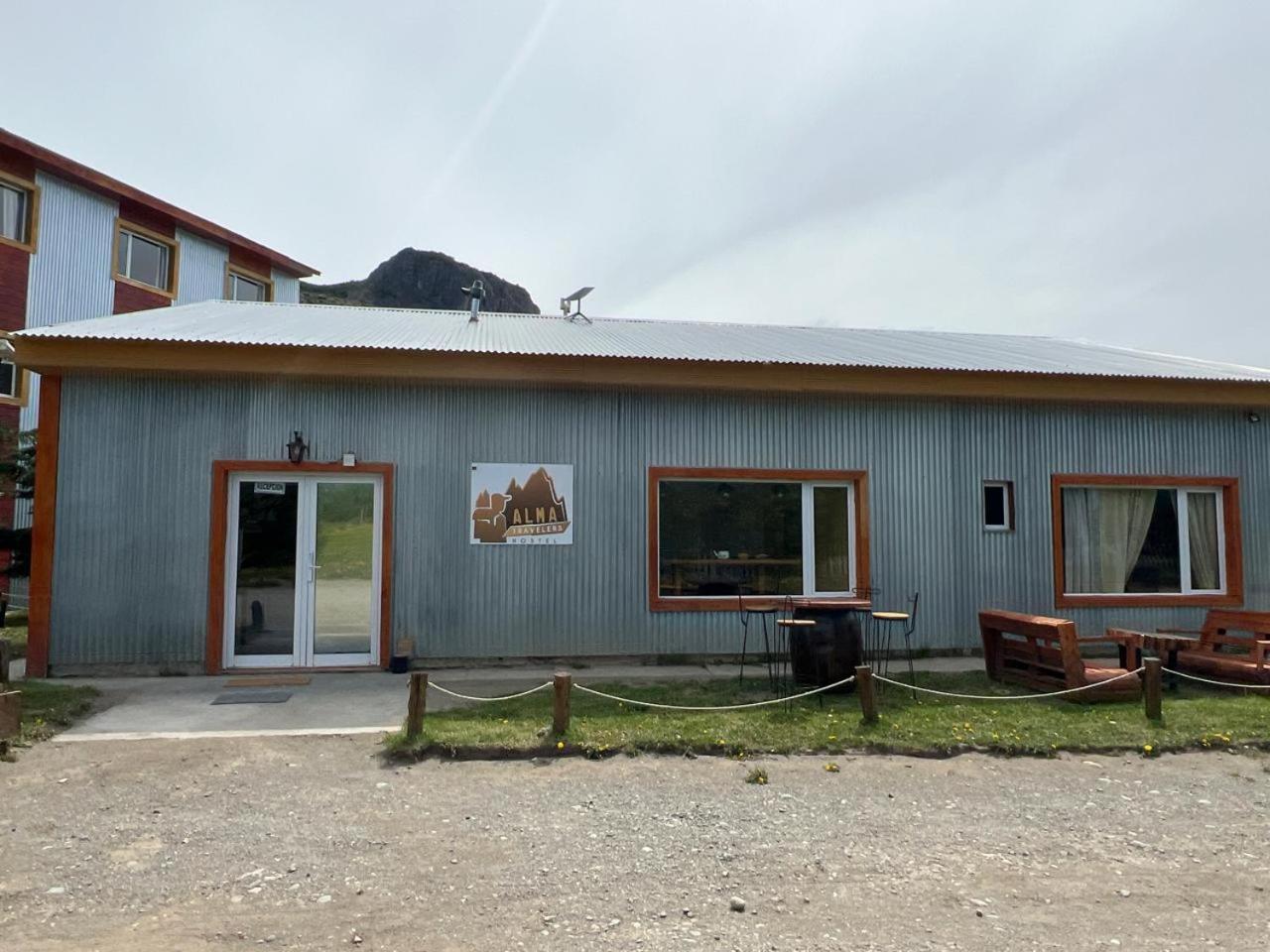 Alma Travelers Hostel El Chalten Εξωτερικό φωτογραφία